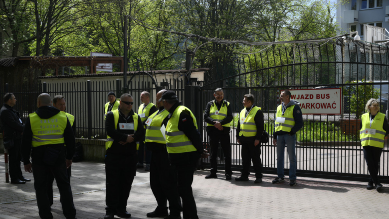 Rusia protesta ante Polonia por toma forzosa de escuela de su embajada en Varsovia