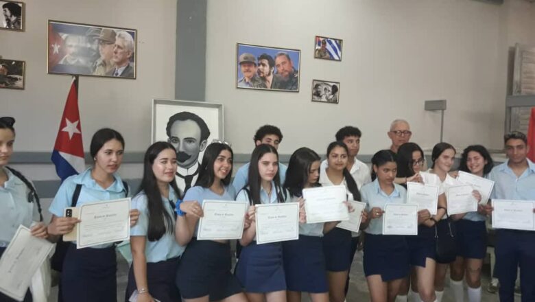 Recibieron más de un centenar de jóvenes cabaiguanenses título de bachiller (+Audio)