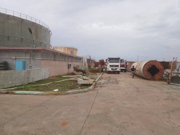 Extinguido el incendio en tanque de combustible de central térmica Antonio Guiteras de Matanzas