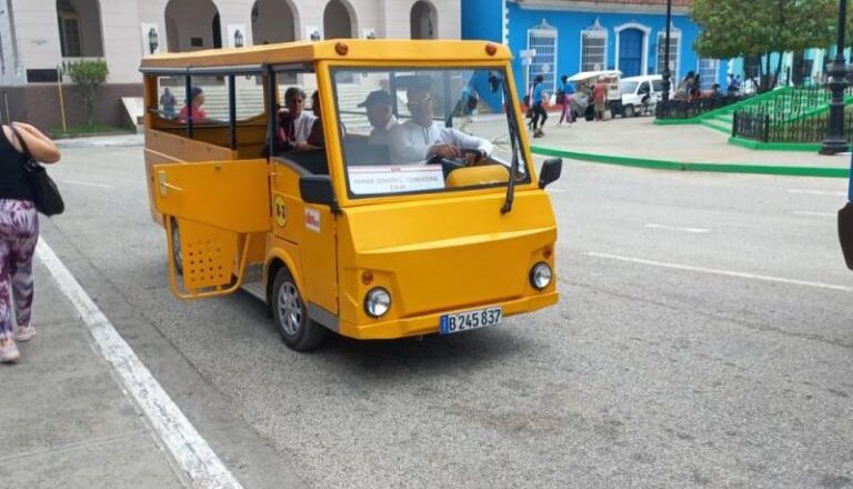 Gana terreno en Sancti Spíritus el servicio de microbuses eléctricos