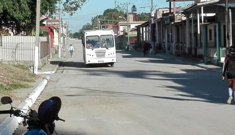 Transporte en Cabaiguán: un desafío sobre ruedas (+ Audio)