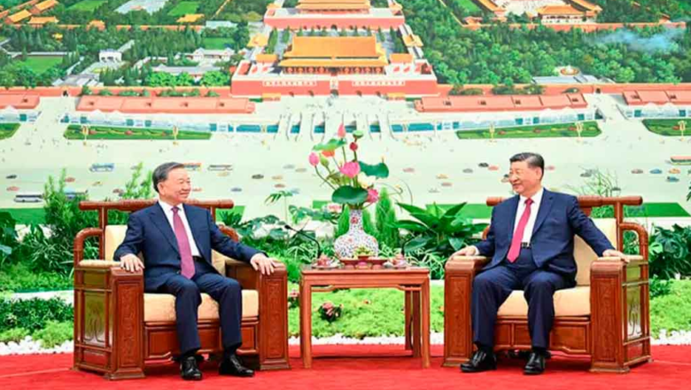 China aboga por profundizar amistad con Vietnam y promover socialismo