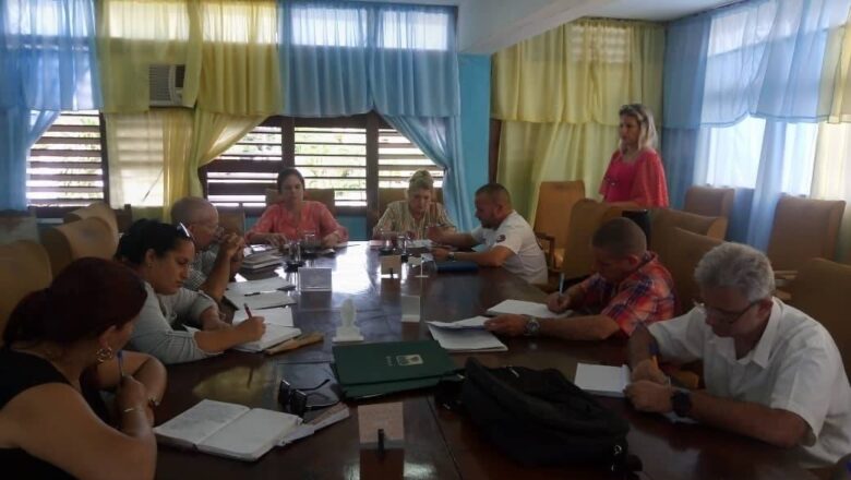 Atención primaria de salud y situación higiénico- epidemiológica del municipio a debate entre los miembros del Buró del Partido en Cabaiguán (+Audio)