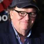 Michael Moore exhorta a votar en Estados Unidos para impedir regreso de Trump