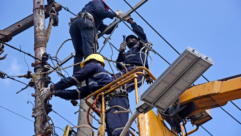 Avanza recuperación de servicio eléctrico en La Habana